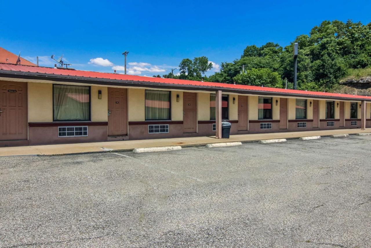 Econo Lodge Pittsburgh I-79 Exteriér fotografie