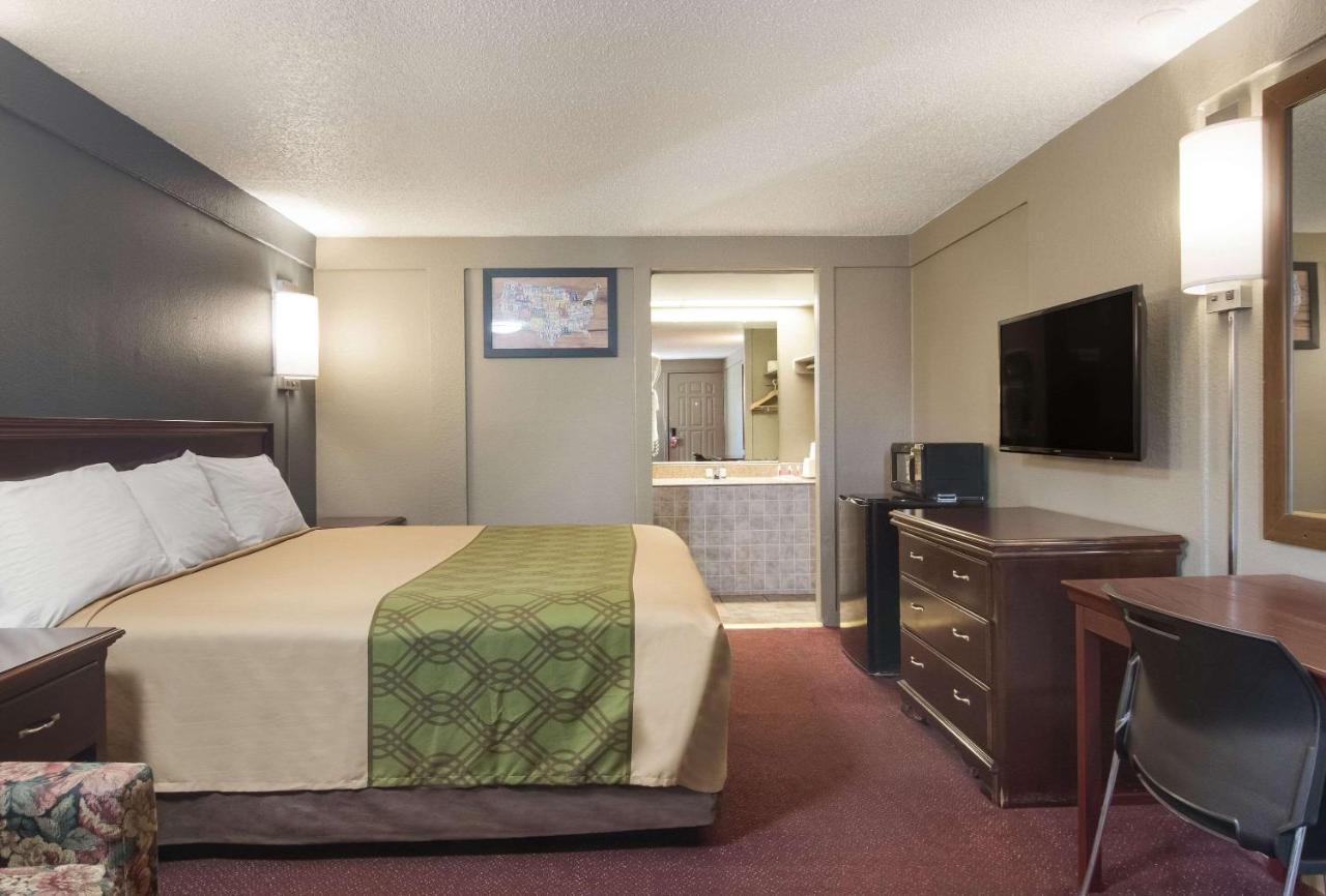 Econo Lodge Pittsburgh I-79 Exteriér fotografie