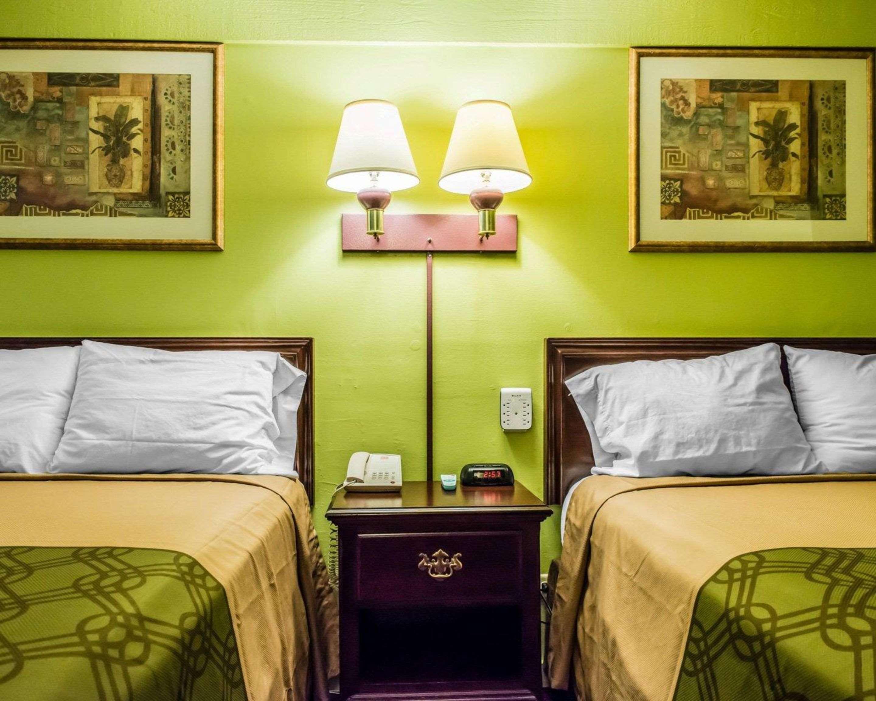 Econo Lodge Pittsburgh I-79 Exteriér fotografie