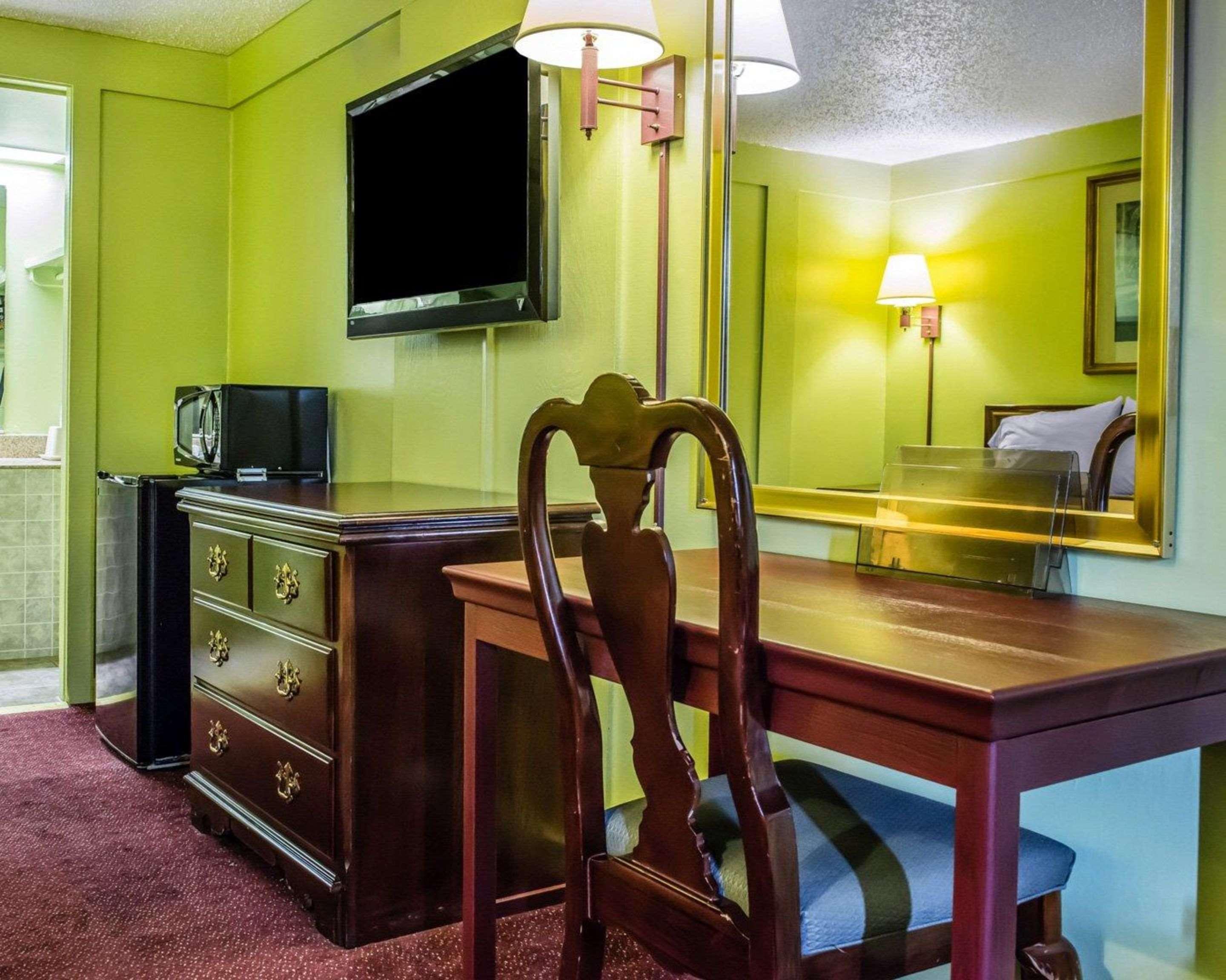 Econo Lodge Pittsburgh I-79 Exteriér fotografie